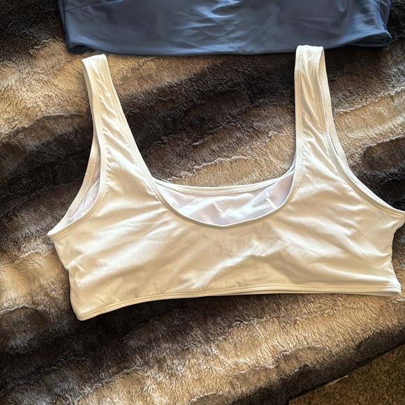 SHEIN/ROMWE 3 Bikini Top Bundle - Picture 4 of 10
